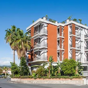 hotel-olympic-diano-marina.hotelitalianriviera.com/